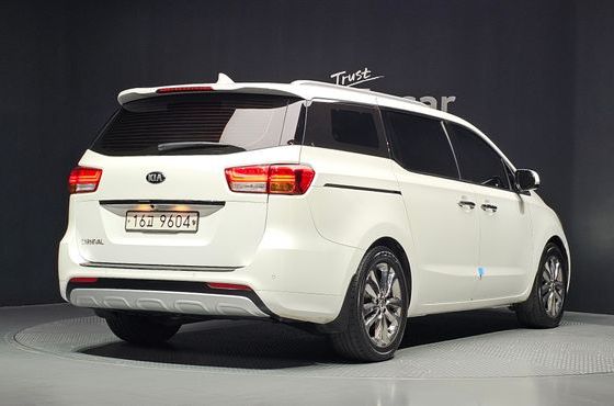 Kia Carnival Gasoline 9-seater Noblesse — пробег 137 889 км — фото 2 из 5