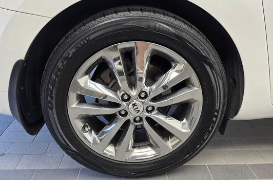 Kia Carnival Gasoline 9-seater Noblesse — пробег 137 889 км — фото 5 из 5