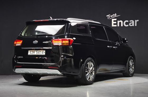 Kia Carnival 9-seater Noblesse — пробег 115 500 км — фото 2 из 5