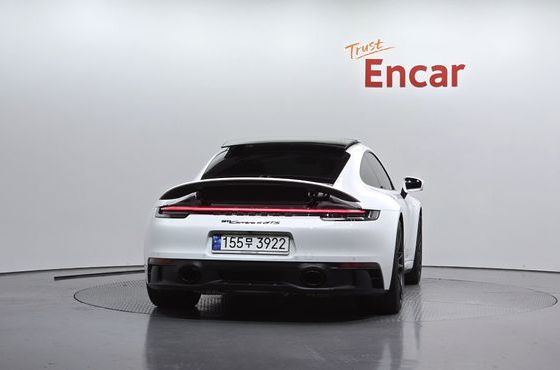 Porsche 911 Carrera 4 GTS — пробег 15 148 км — фото 4 из 5