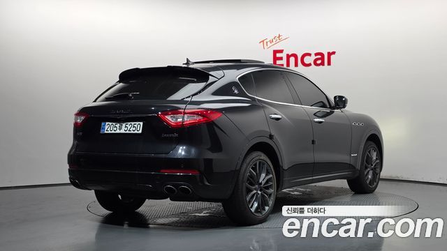 Maserati Levante 3.0 AWD GranSport — пробег 75 717 км — фото 2 из 5