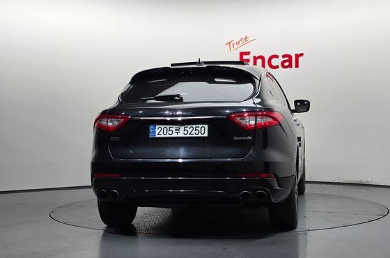 Maserati Levante 3.0 AWD GranSport — пробег 75 717 км — фото 4 из 5