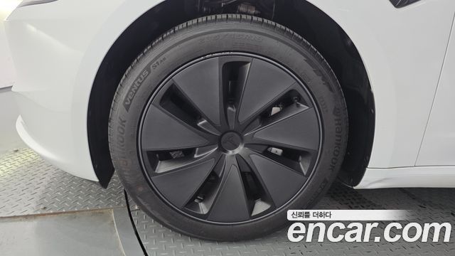 Tesla Model 3 RWD — пробег 22 615 км — фото 5 из 5