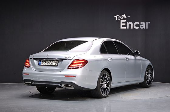 Mercedes-Benz E-Class E300 4MATIC AMG Line — пробег 129 023 км — фото 2 из 5