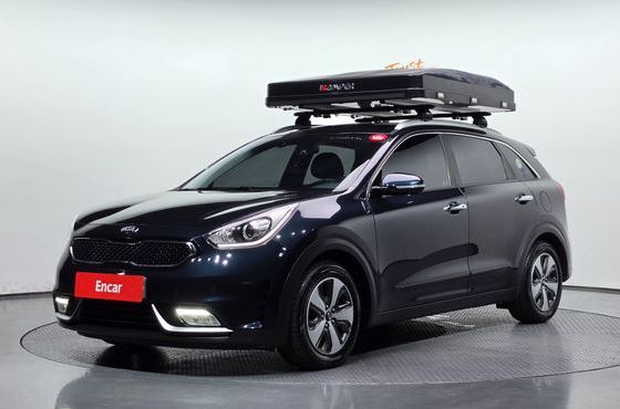 Kia Niro Prestige — пробег 106 479 км — фото 1 из 5