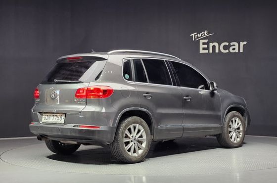 Volkswagen Tiguan 2.0 TDI Comfort 5N — пробег 124 726 км — фото 2 из 5