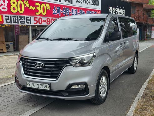 Hyundai Starex Van 3-Seater Smart — пробег 208 984 км — фото 2 из 5