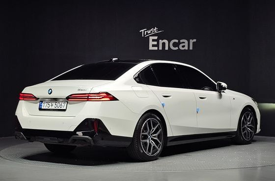 BMW 5-Series 520i M Sport — пробег 26 459 км — фото 2 из 5