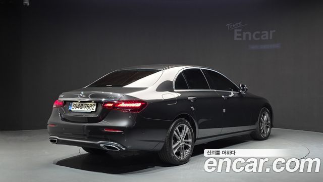 Mercedes-Benz E-Class E350 4MATIC Avantgarde — пробег 106 911 км — фото 2 из 5