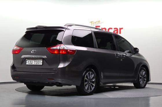 Toyota Sienna 3.5 — пробег 96 228 км — фото 2 из 5