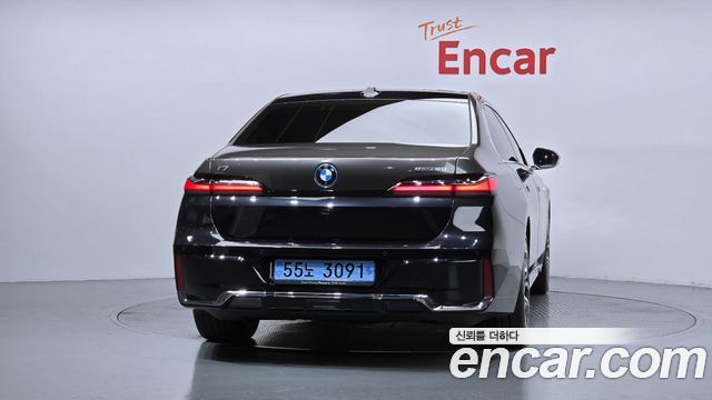 BMW i7 из Кореи Encar