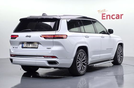 Jeep Cherokee L 3.6 Summit Reserve — пробег 73 038 км — фото 2 из 5