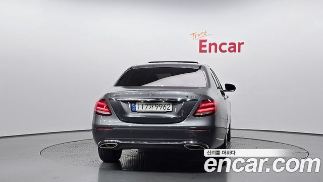 Mercedes-Benz E-Class из Кореи Encar