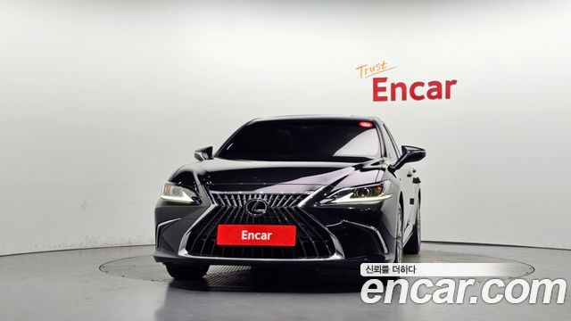 Lexus ES Luxury Plus — пробег 70 308 км — фото 3 из 5