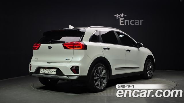 Kia Niro 1.6 HEV Noblesse Special — пробег 77 781 км — фото 2 из 5