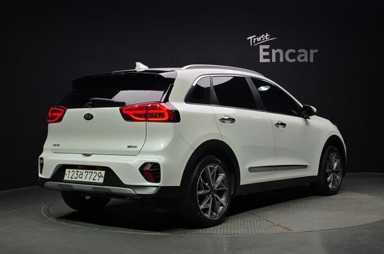 Kia Niro 1.6 HEV Noblesse Special — пробег 77 781 км — фото 2 из 5