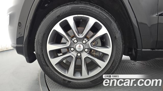 Jeep Cherokee 3.0 Diesel Overland WK2 — пробег 94 476 км — фото 5 из 5