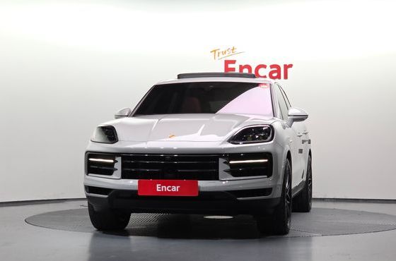 Porsche Cayenne 3.0 E-Hybrid — пробег 9 452 км — фото 3 из 5