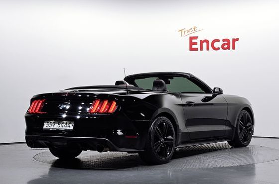 Ford Mustang Convertible — пробег 100 481 км — фото 2 из 5