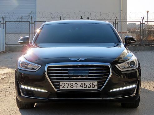 Genesis EQ900 3.8 GDI AWD Premium Luxury — пробег 210 000 км — фото 1 из 5