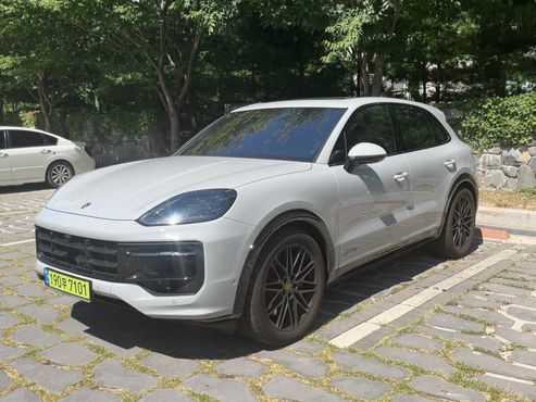 Porsche Cayenne 4.0 GTS — пробег 24 000 км — фото 1 из 5