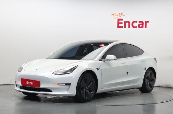 Tesla Model 3 Long Range AWD — пробег 131 729 км — фото 1 из 5