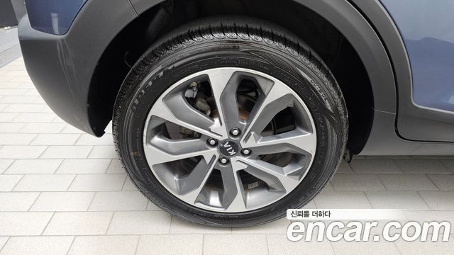 Kia Stonic из Кореи Encar