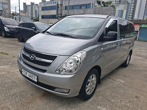 Hyundai Starex 12-Seater Wagon CVX Luxury — пробег 120 005 км — фото 3 из 5