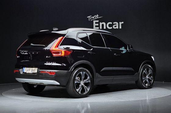 Volvo XC40 B4 Inscription — пробег 40 993 км — фото 2 из 5