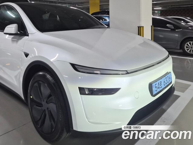 Tesla Model Y RWD — пробег 500 км — фото 2 из 5