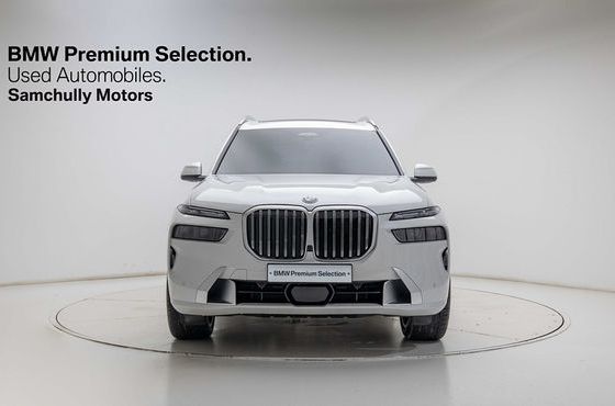 BMW X7 xDrive 40i Design Pure Excellence 7-Seater — пробег 4 550 км — фото 3 из 5