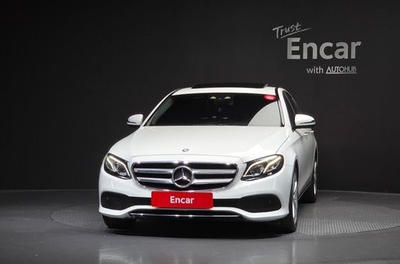 Mercedes-Benz E-Class E220d Avantgarde — пробег 93 986 км — фото 3 из 5
