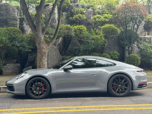 Porsche 911 Carrera 4S — пробег 17 000 км — фото 2 из 5