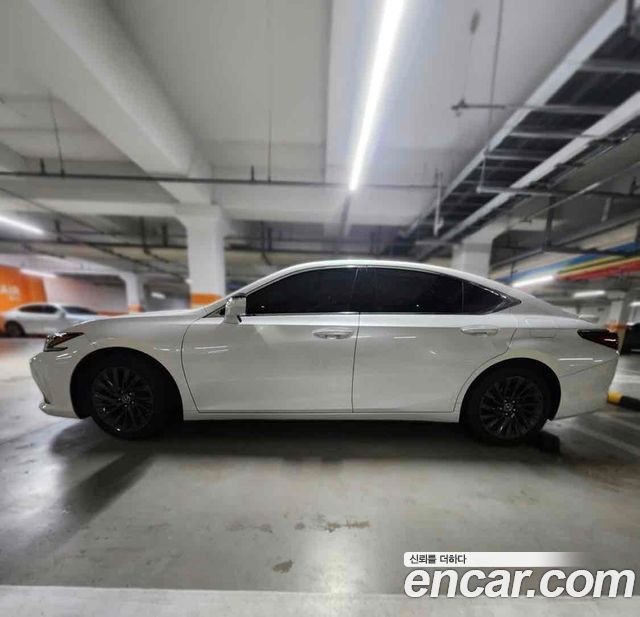 Lexus ES Executive — пробег 77 500 км — фото 3 из 5