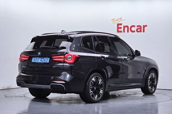 BMW iX3 M Sports — пробег 45 674 км — фото 2 из 5