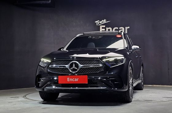 Mercedes-Benz GLC-Class GLC300 4MATIC AMG Line — пробег 6 847 км — фото 3 из 5