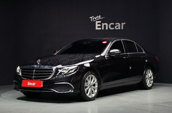 Mercedes-Benz E-Class E300 4MATIC Exclusive — пробег 88 814 км — фото 1 из 5