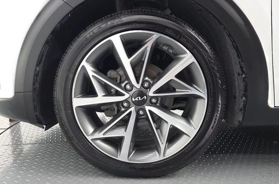 Kia Niro 1.6 HEV Signature — пробег 68 194 км — фото 5 из 5