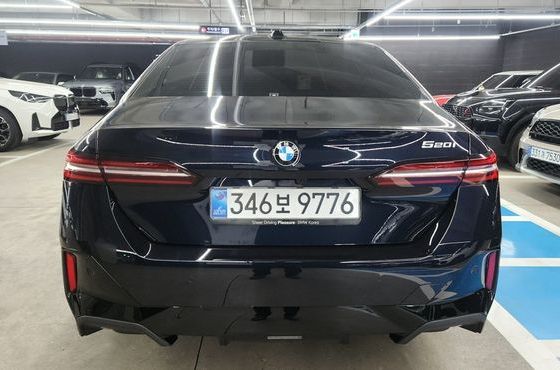 BMW 5-Series 520i M Sport — пробег 18 675 км — фото 4 из 5