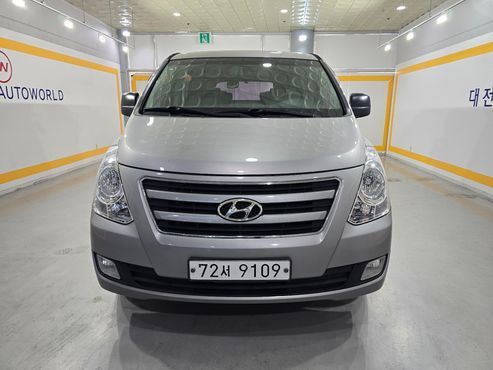 Hyundai Starex 12-Seater Wagon Smart — пробег 45 348 км — фото 2 из 5