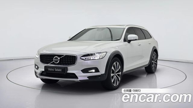 Volvo V90 B5 Ultra AWD — пробег 10 315 км — фото 1 из 5
