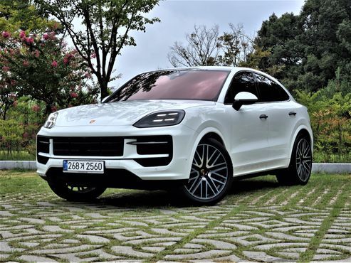 Porsche Cayenne 3.0 Coupe — пробег 15 800 км — фото 1 из 5