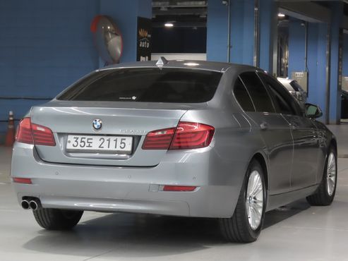 BMW 5-Series 520d — пробег 260 141 км — фото 4 из 5