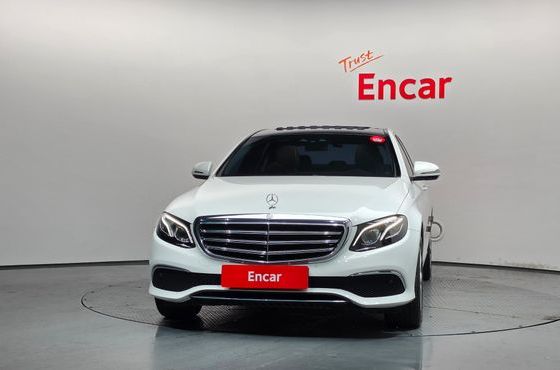 Mercedes-Benz E-Class E220d 4MATIC Exclusive — пробег 64 948 км — фото 3 из 5