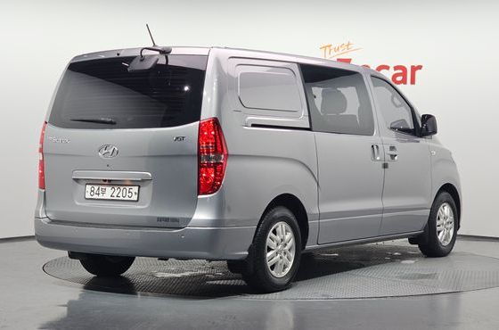 Hyundai Starex Van 5-Seater Smart — пробег 193 969 км — фото 2 из 5
