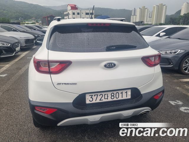 Kia Stonic из Кореи Encar