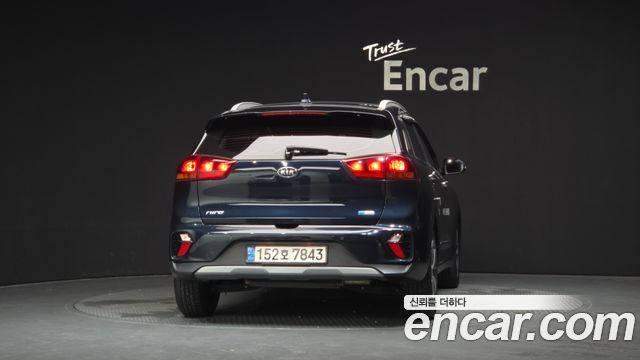 Kia Niro 1.6 HEV Luxury — пробег 97 406 км — фото 4 из 5
