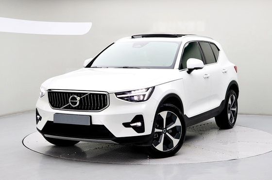 Volvo XC40 B4 Ultra Bright — пробег 15 783 км — фото 1 из 5