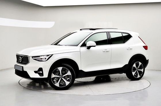 Volvo XC40 B4 Ultra Bright — пробег 15 783 км — фото 3 из 5