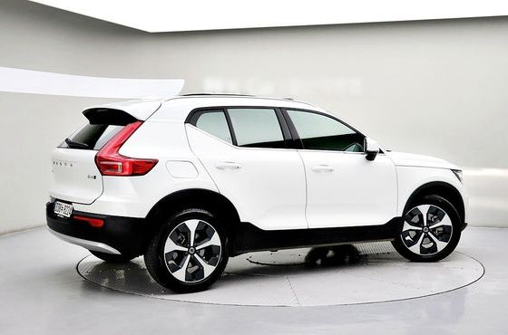 Volvo XC40 B4 Ultra Bright — пробег 15 783 км — фото 4 из 5